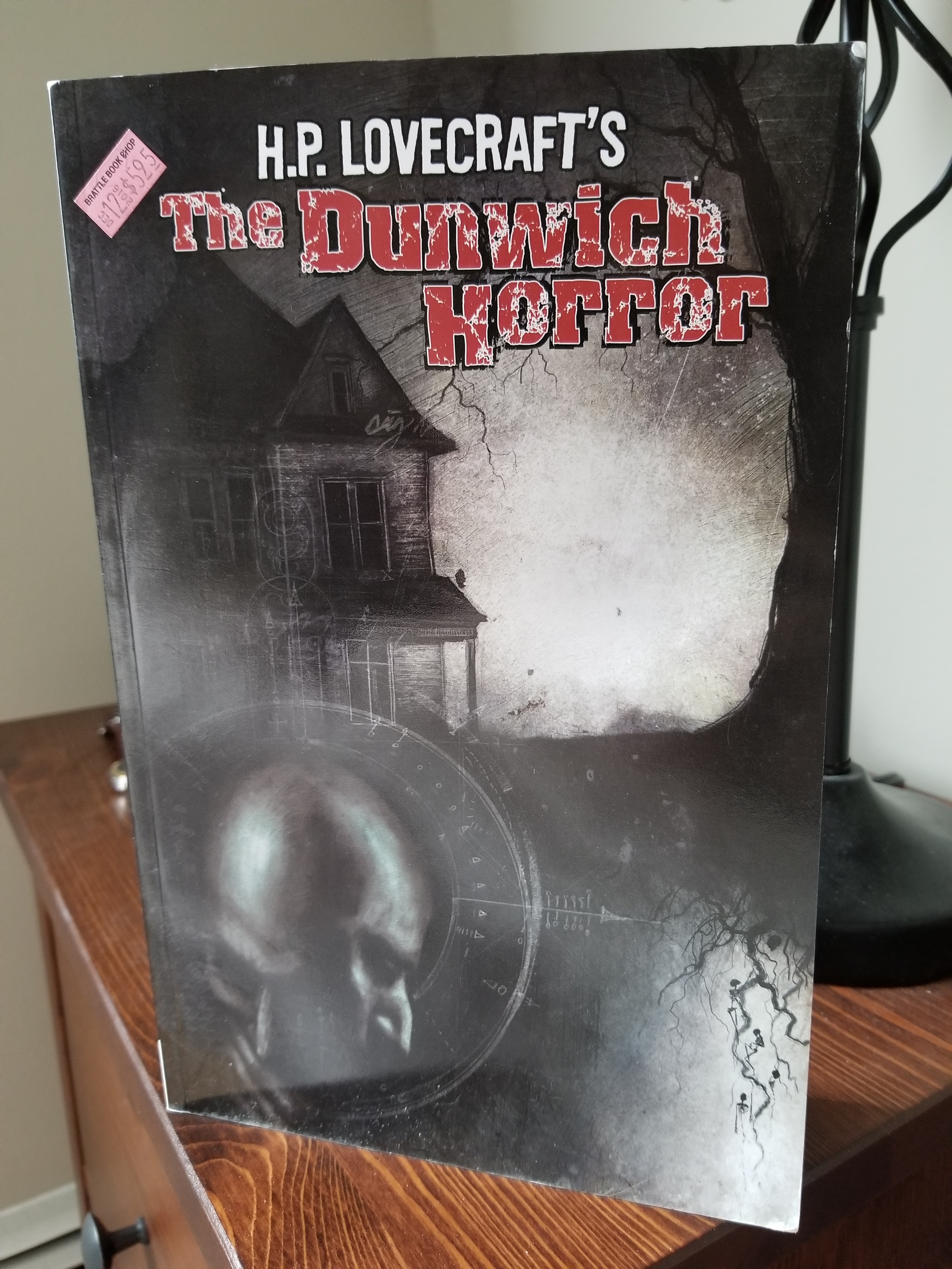 [Image is a graphic novel titled H.P. Lovecraft's The Dunwich Horror]